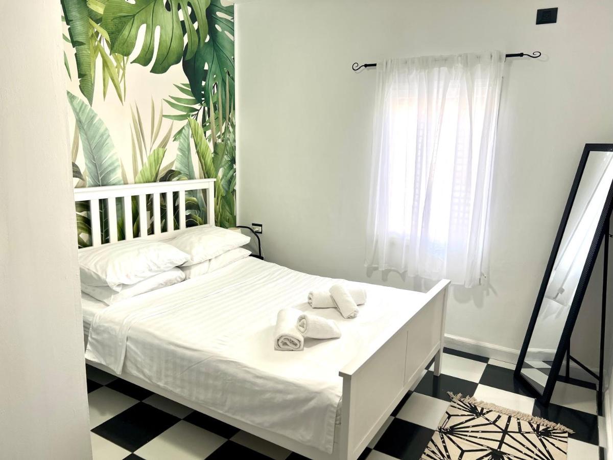 Shantell Luxury Apartment Нетанья Екстер'єр фото
