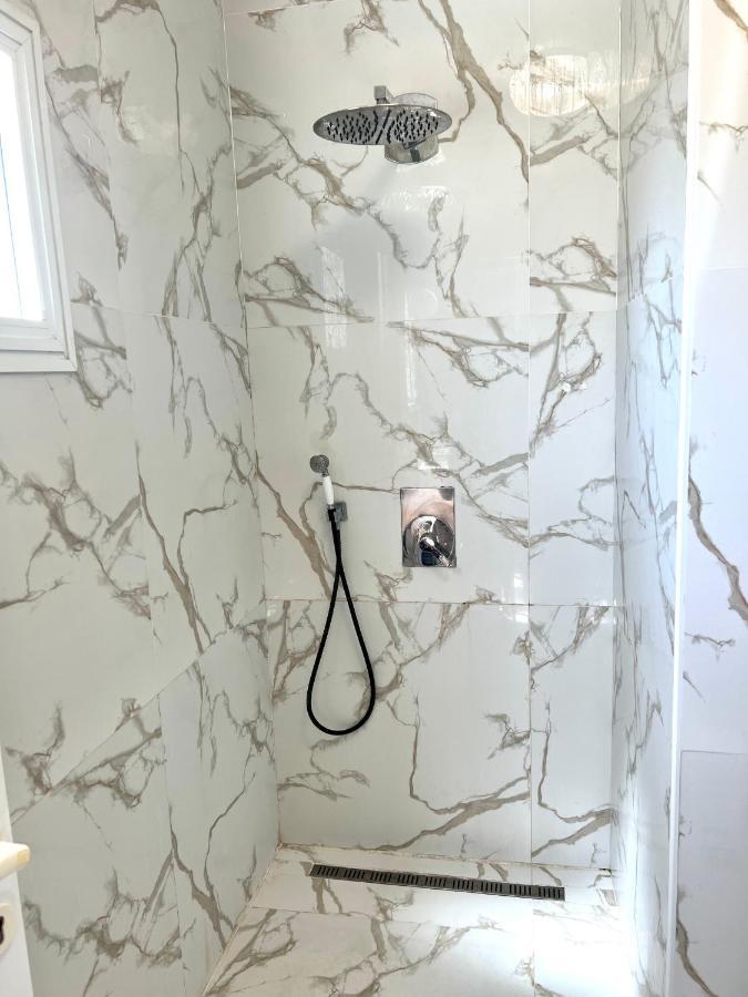 Shantell Luxury Apartment Нетанья Екстер'єр фото