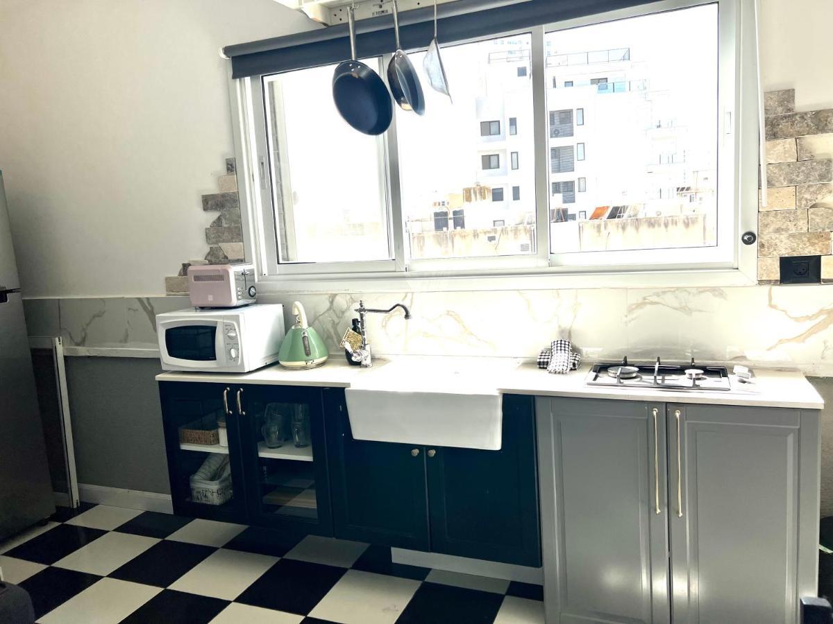 Shantell Luxury Apartment Нетанья Екстер'єр фото