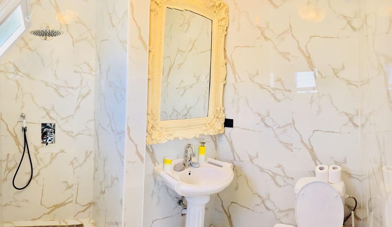 Shantell Luxury Apartment Нетанья Екстер'єр фото