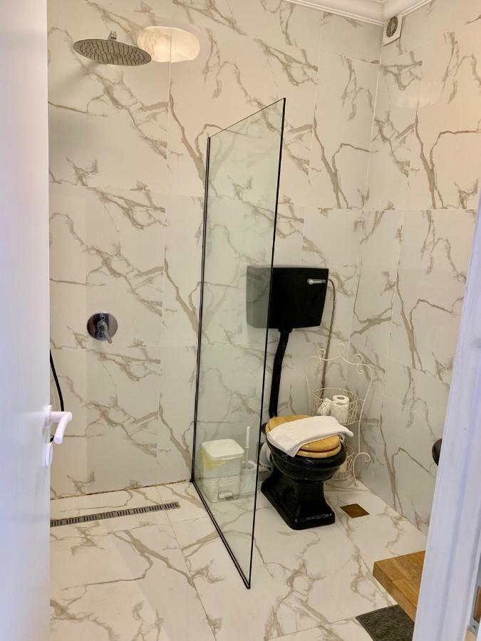 Shantell Luxury Apartment Нетанья Екстер'єр фото